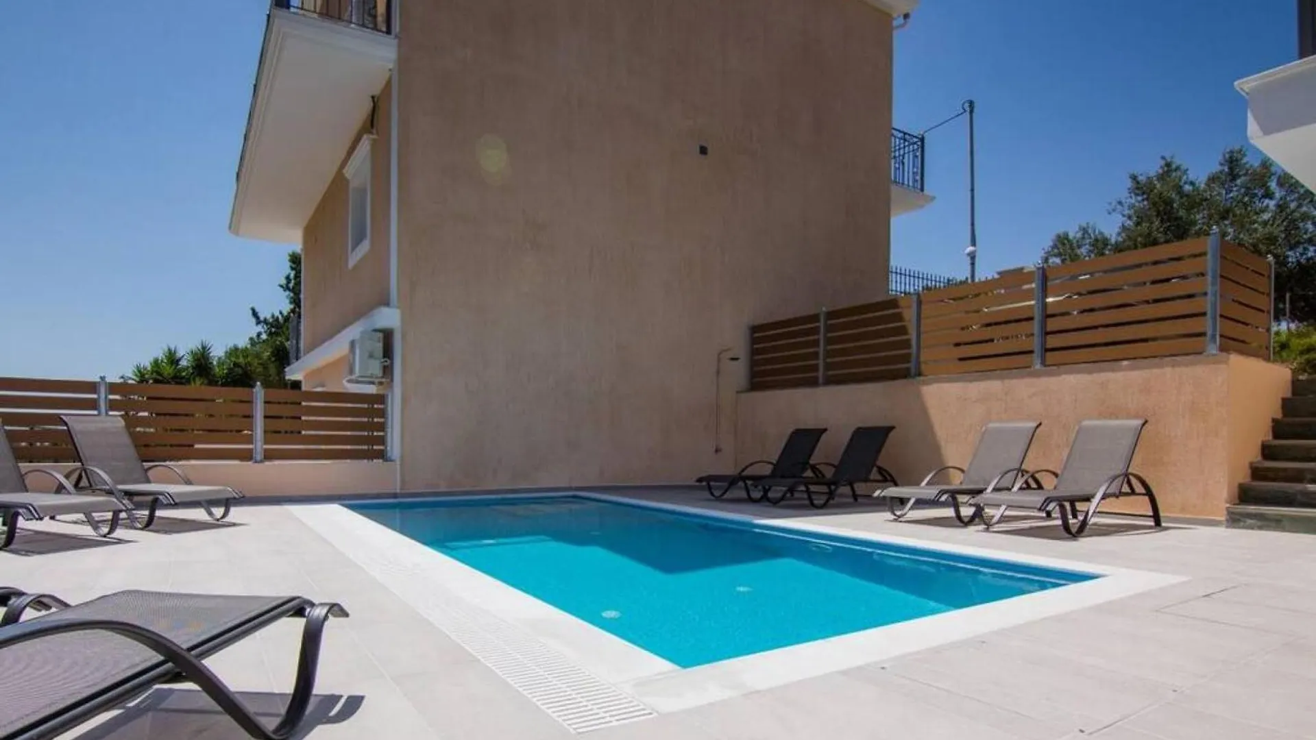 Villa Elpida At Minies Minia Greece