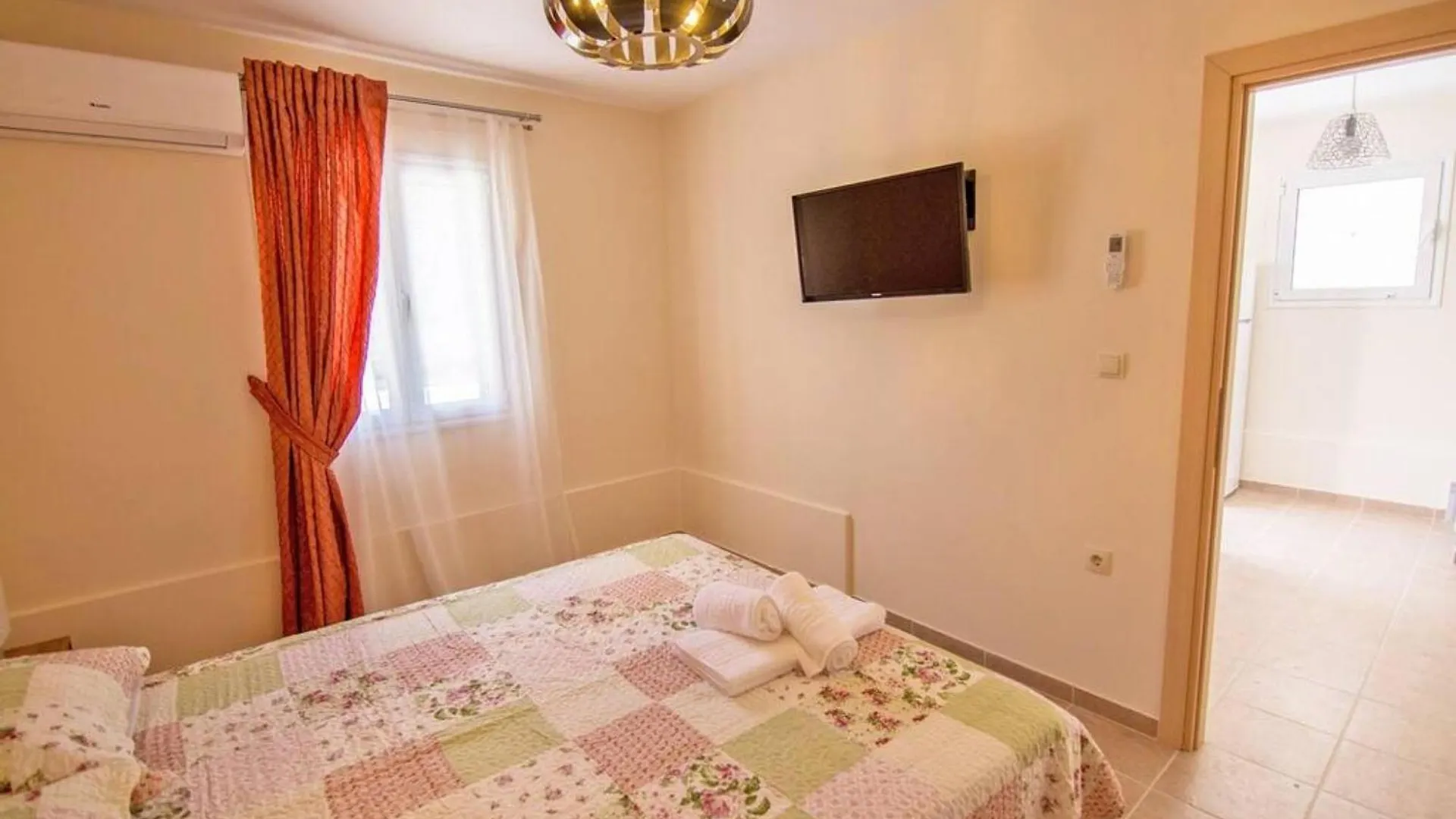 Villa Elpida At Minies Minia
